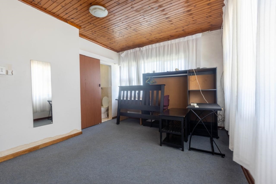 9 Bedroom Property for Sale in Sunnyridge Eastern Cape